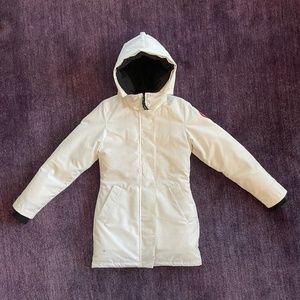 CANADA GOOSE Victoria Down Parka with Genuine Coyote Fur Trim